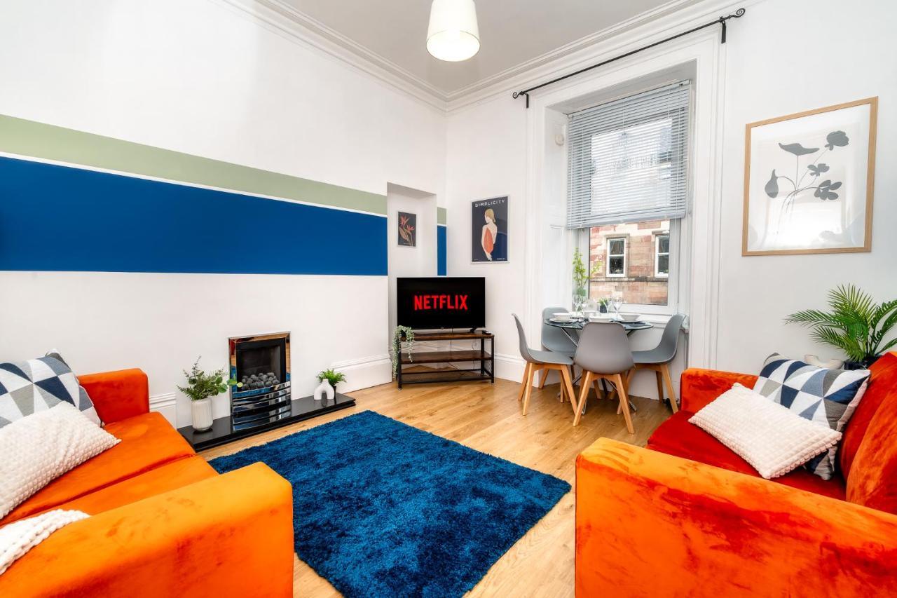 Cosy Retreat - Charming 2-Bed Apartment Greenock Exterior foto